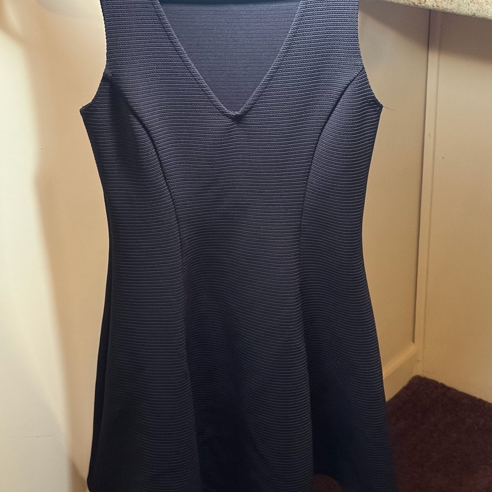 Forever 21 Black Textured V-Neck dress
